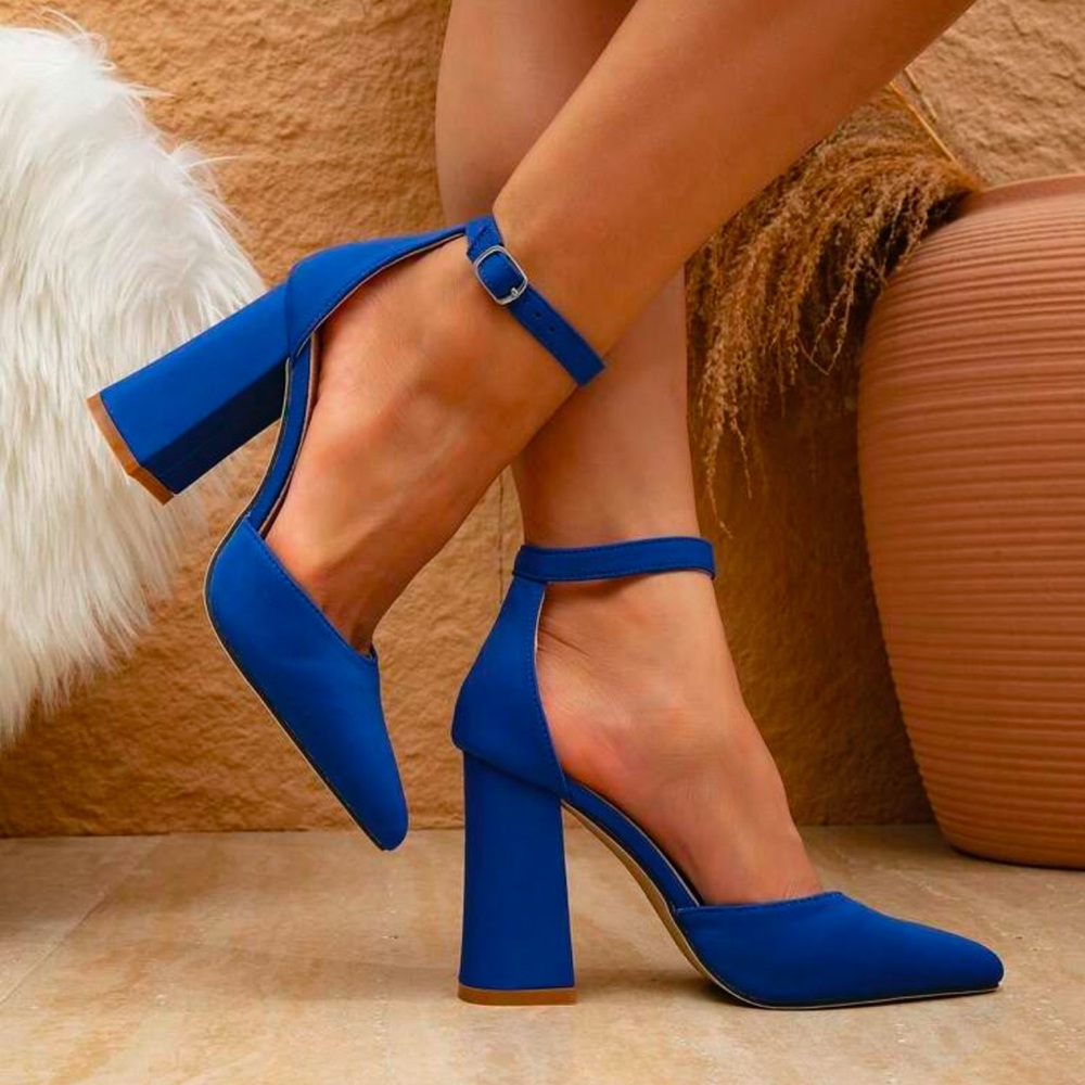 Royal Blue closed toe heels | Sz 9
